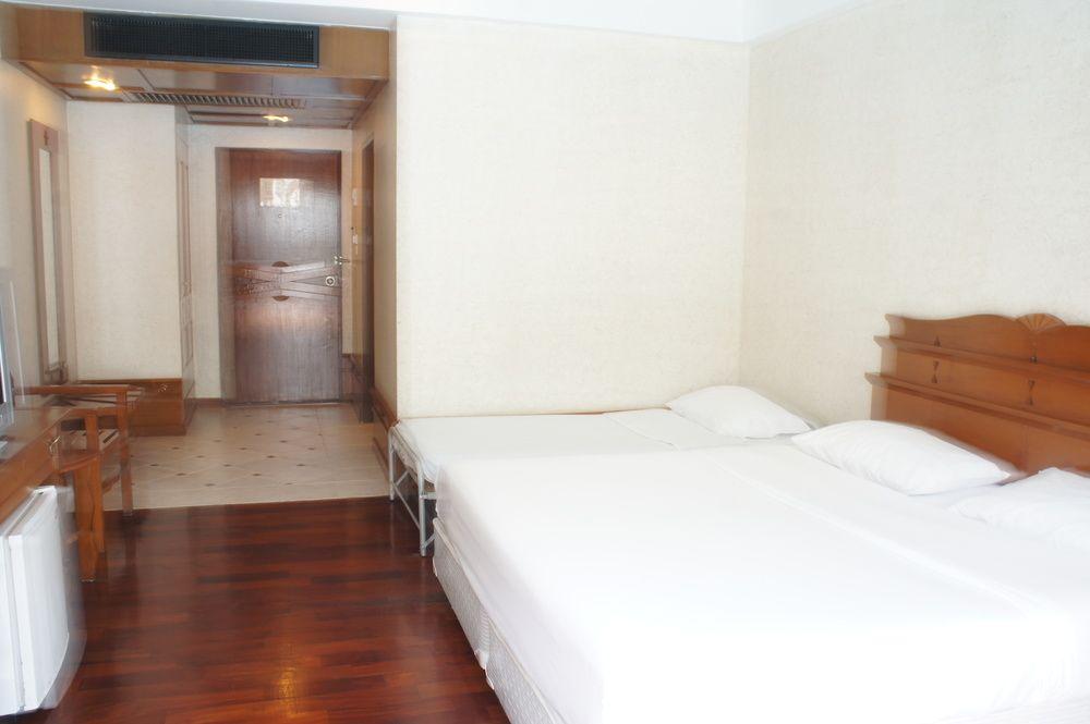 Naklua Beach Resort Pattaja Kültér fotó